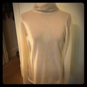 Ivory J crew 100% cashmere turtleneck L